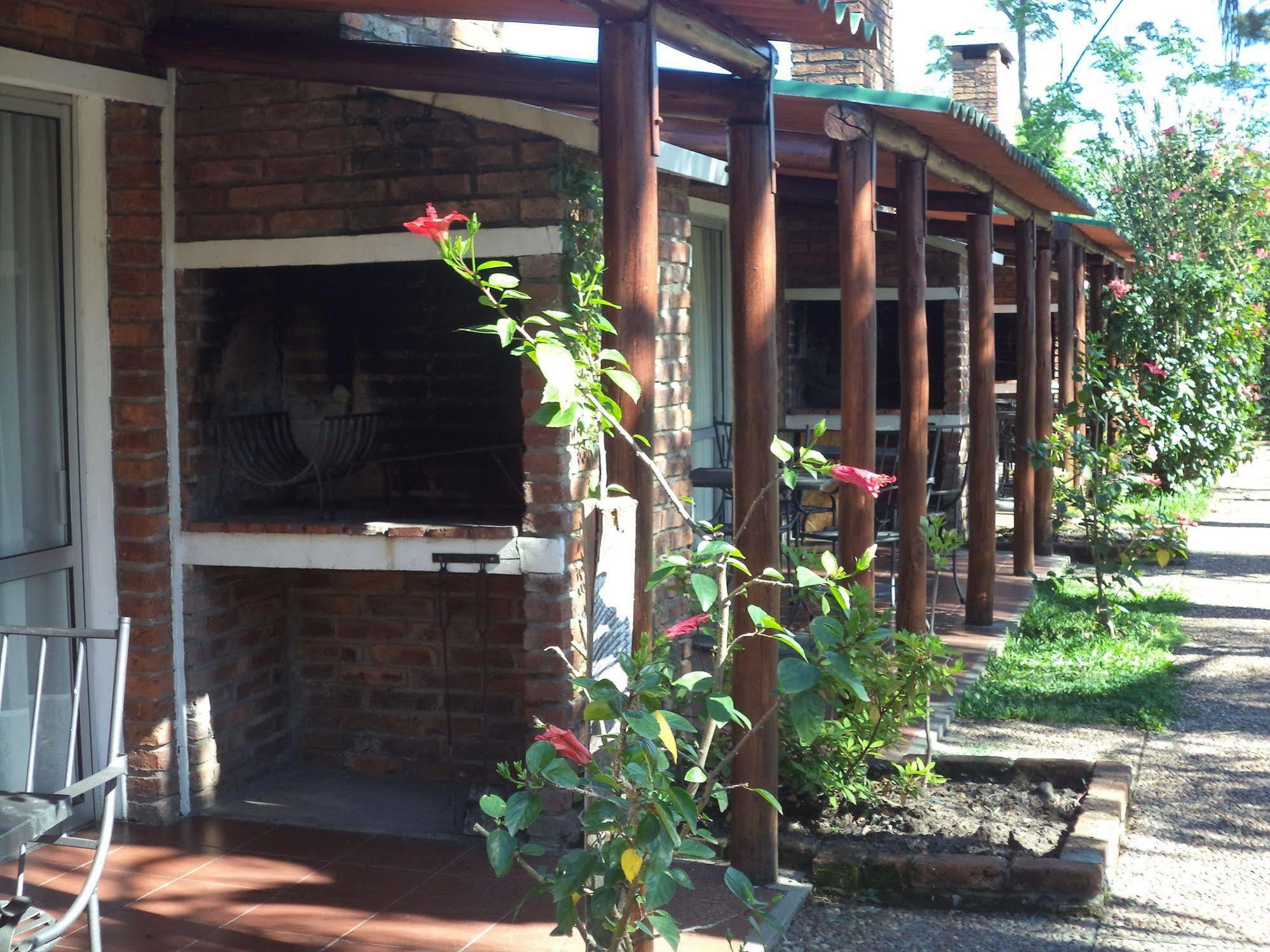 Hotel Jardines De Dayman Termas del Daymán Екстериор снимка